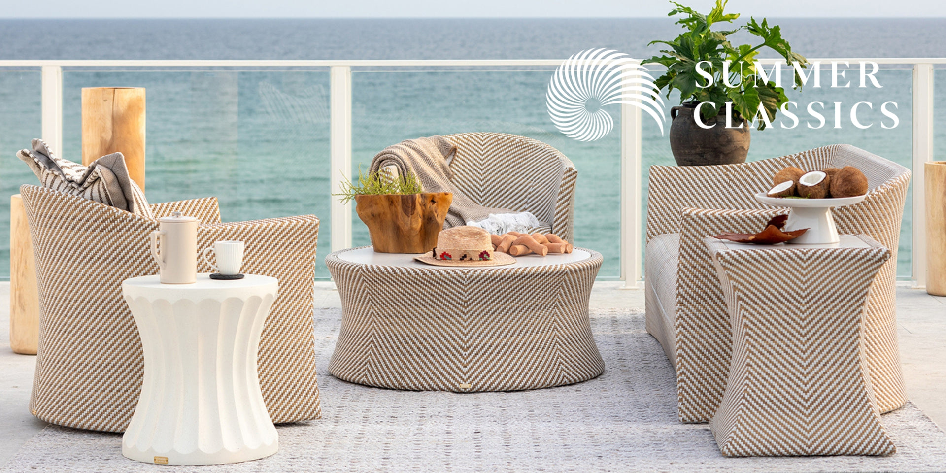 Rustic Woven Wicker Outdoor Swivel Lounge Chair