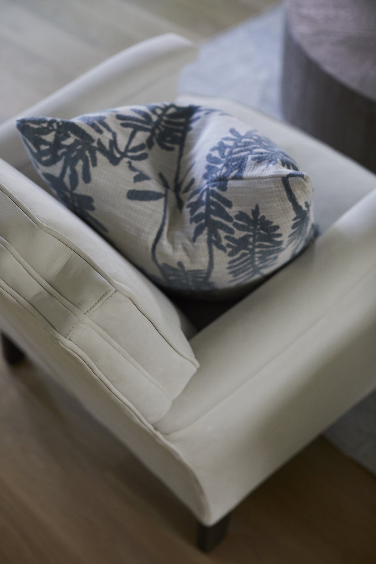 BaldwinSofa Details 30 1